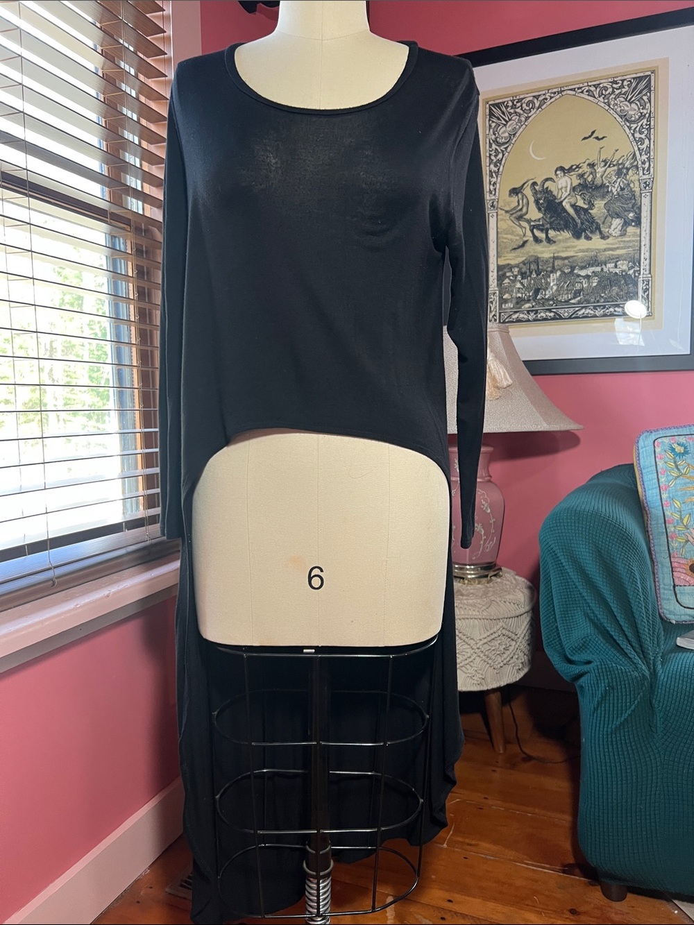 Black High-Low Long Sleeve Tee